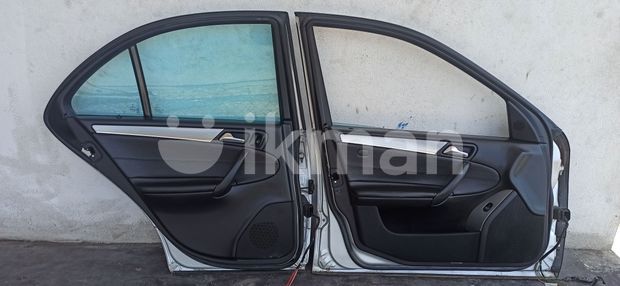 BMW G30 530e Front End Complete