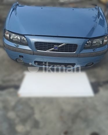 Volvo S60 Front End