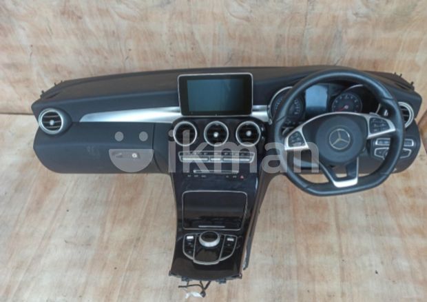 Mercedes CLA 35 Boot Lid