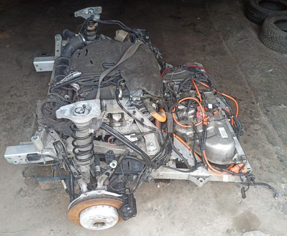 BMW i8 Hybrid Engine &amp; Suspension Setup  Wholesale Retail